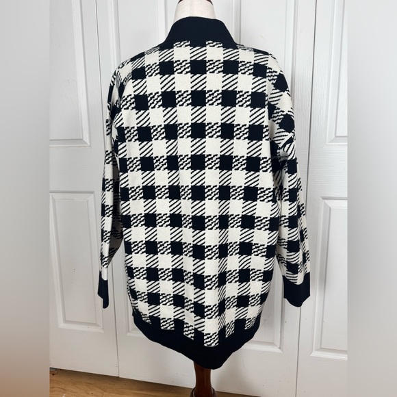 Moli Tree Black and White Checkered Women’s Sweater Cardigan - Picture 3 of 5